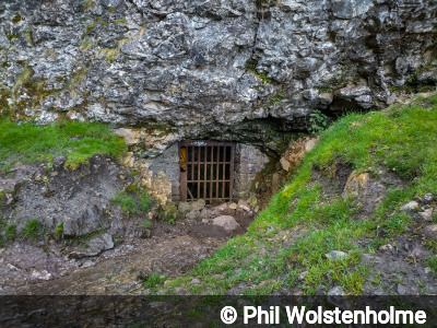 Entrance of Cave Dale Cave No  8